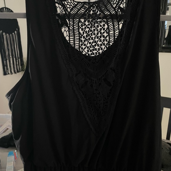 Floor length dress in all black with mesh back - Picture 2 of 2